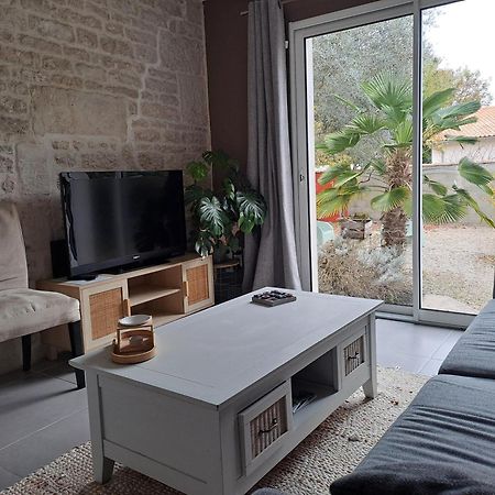 Jolie Maison De Ville Avec Un Exterieur Au Calme - Les Dragons De La Chamoiserie Niort Bagian luar foto